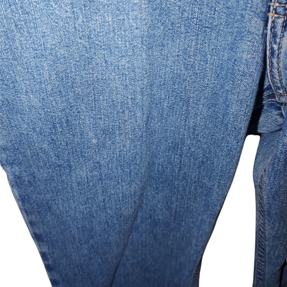 (6) Tommy Hilfiger Eagle Back Pocket Low Rider Flare Jeans - Picture 4 of 12